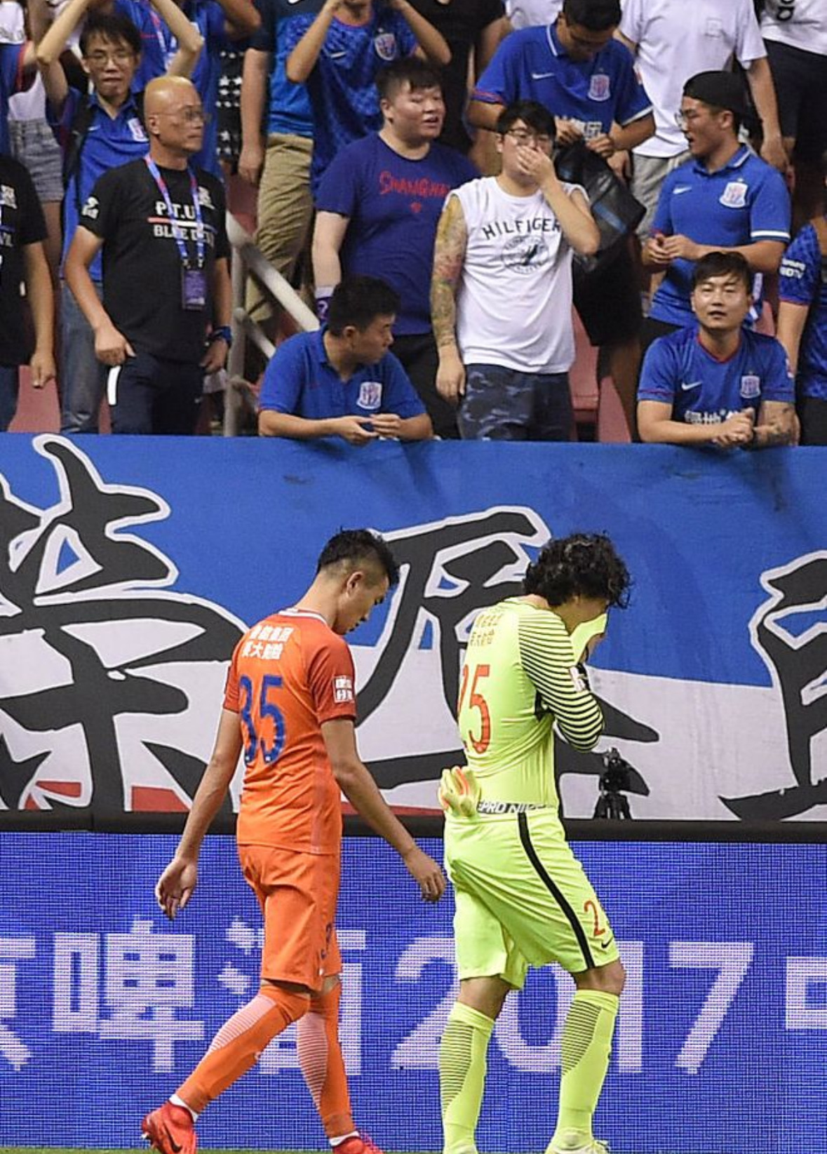 开云体育 登录-转会期体能课后，上海海港篮板制胜备战欧篮联，气氛紧张，更衣室氛围转暖的简单介绍