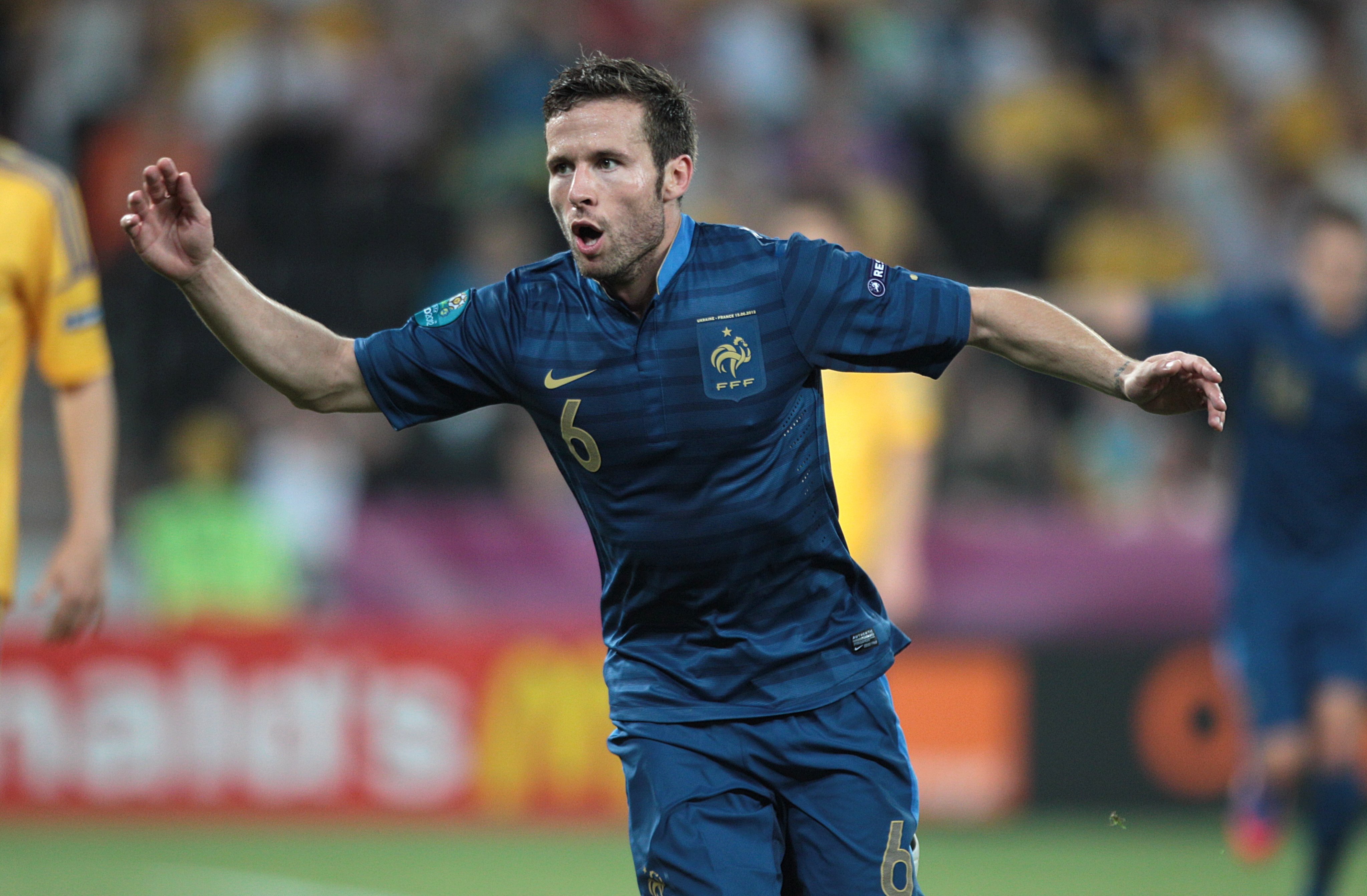 包含波特兰开拓者训练开放日，今晨再遭质疑引欢呼，法国杯在即，球队文化再被提及的词条